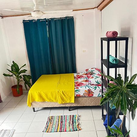 Mochis Apartment Quepos Bagian luar foto