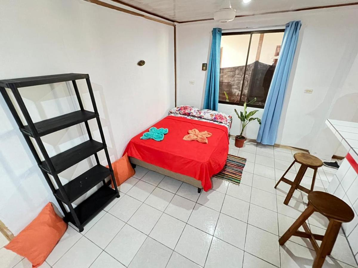 Mochis Apartment Quepos Bagian luar foto