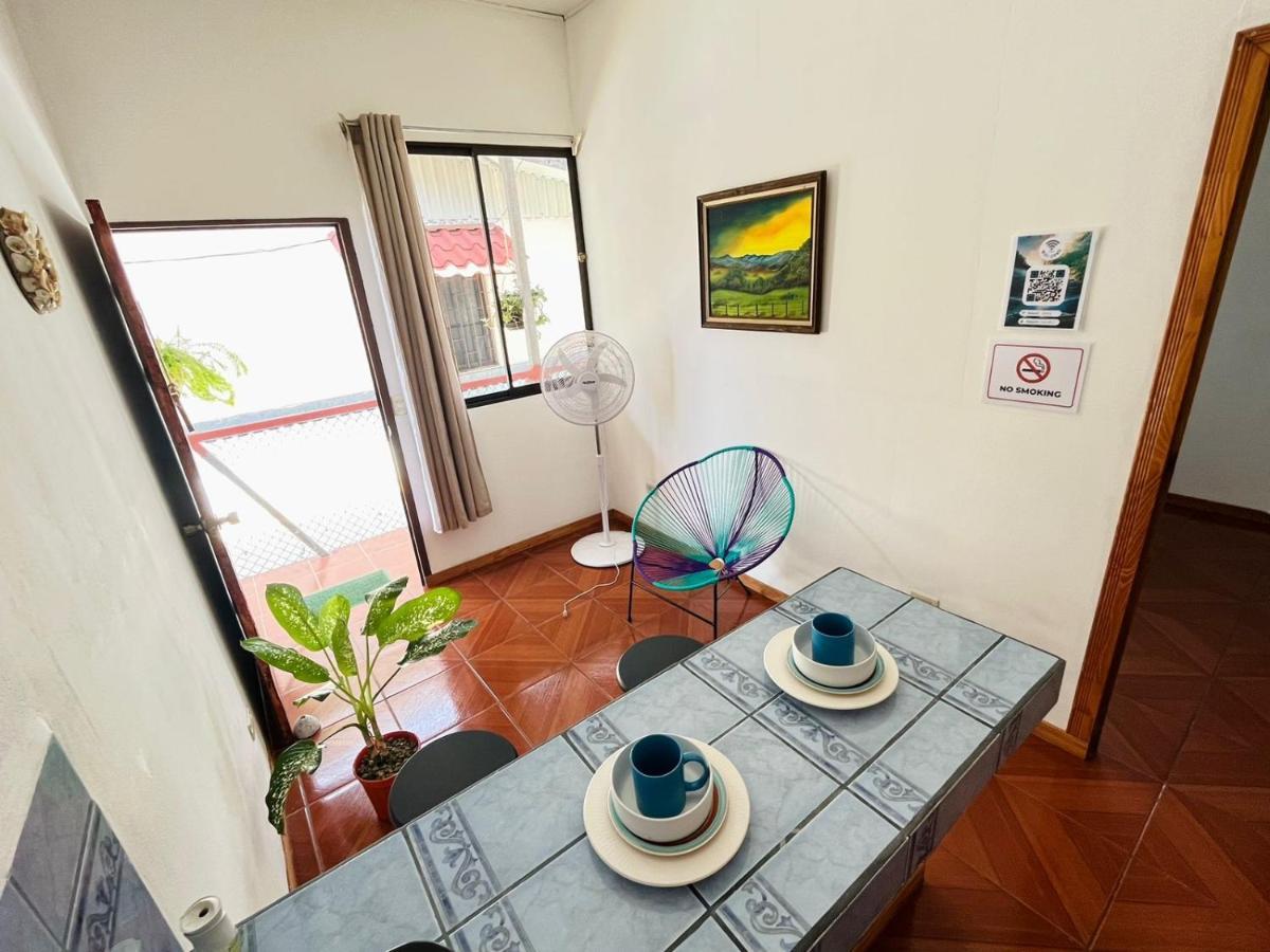 Mochis Apartment Quepos Bagian luar foto