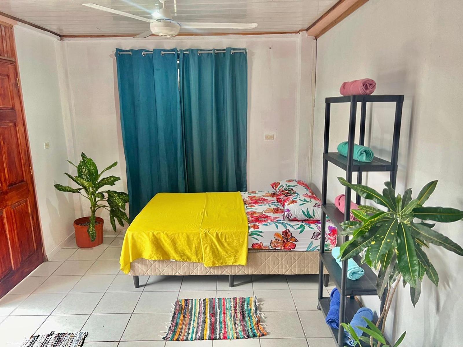 Mochis Apartment Quepos Bagian luar foto