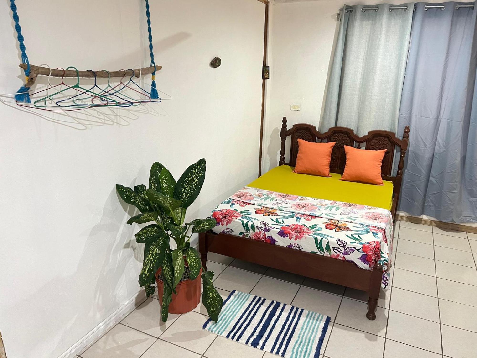 Mochis Apartment Quepos Bagian luar foto