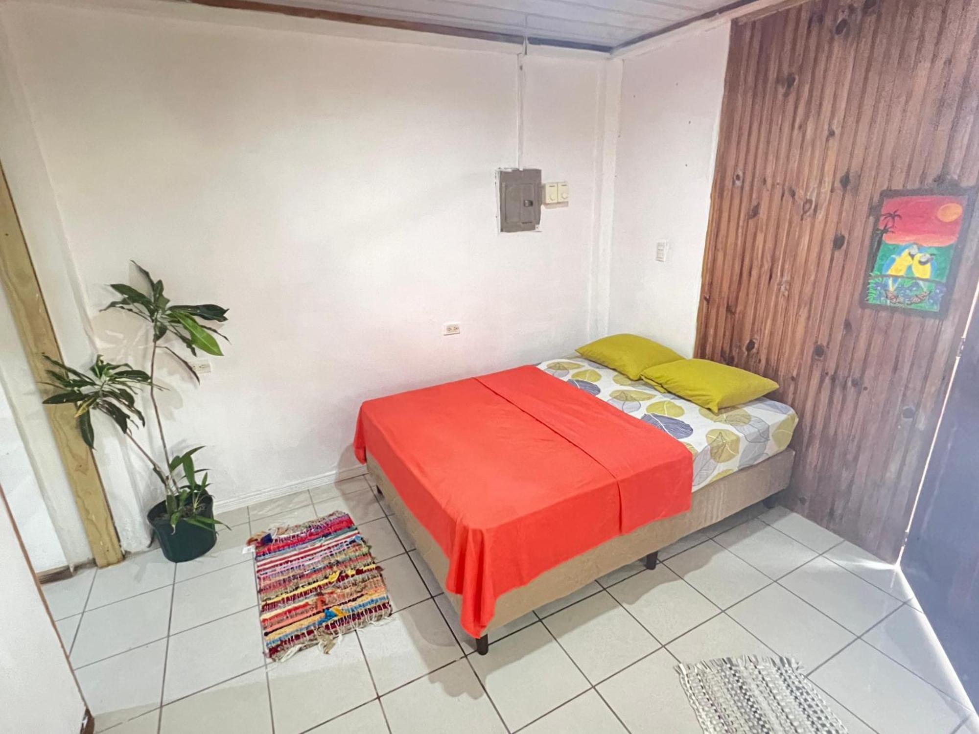 Mochis Apartment Quepos Bagian luar foto