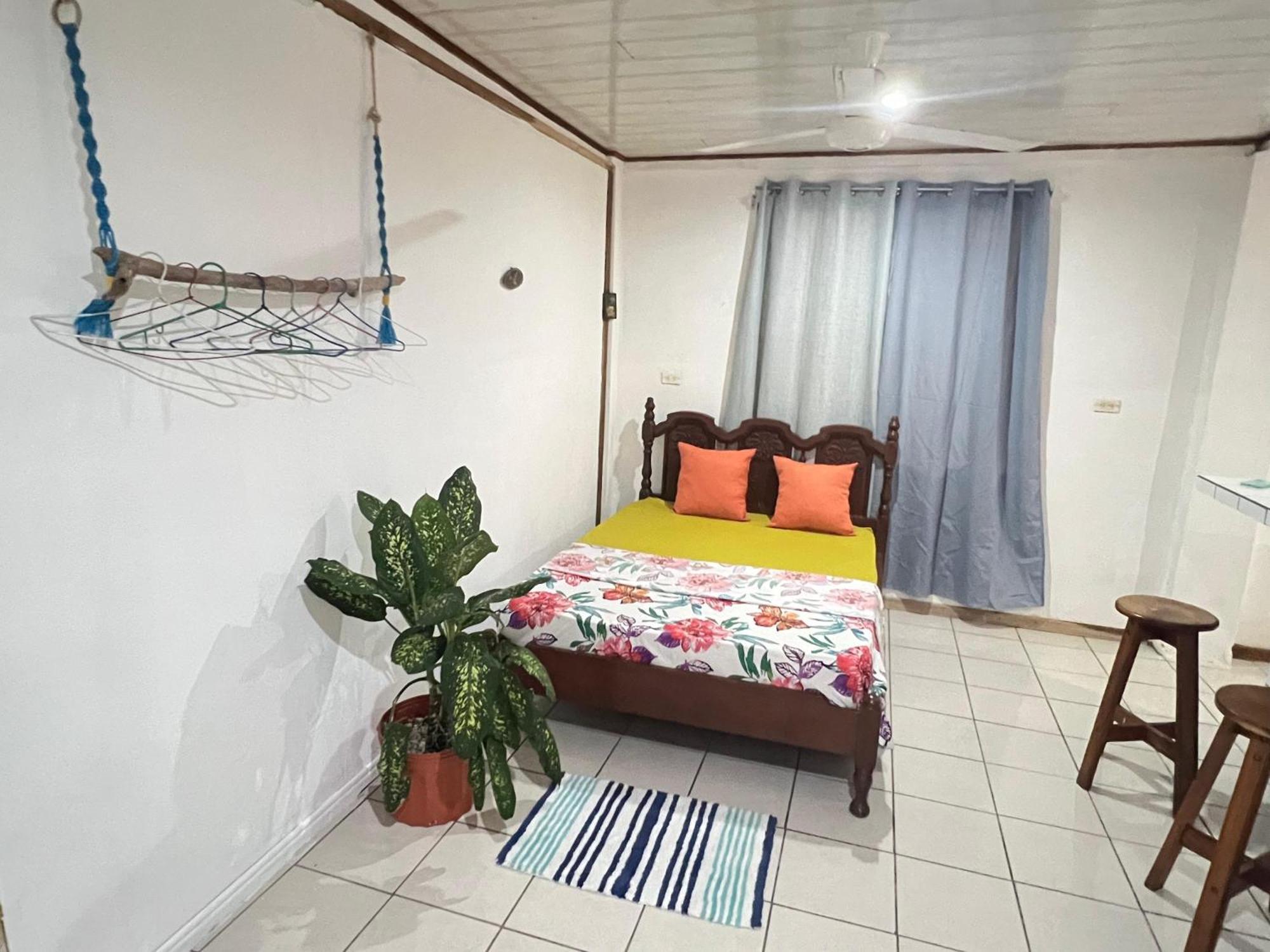 Mochis Apartment Quepos Bagian luar foto