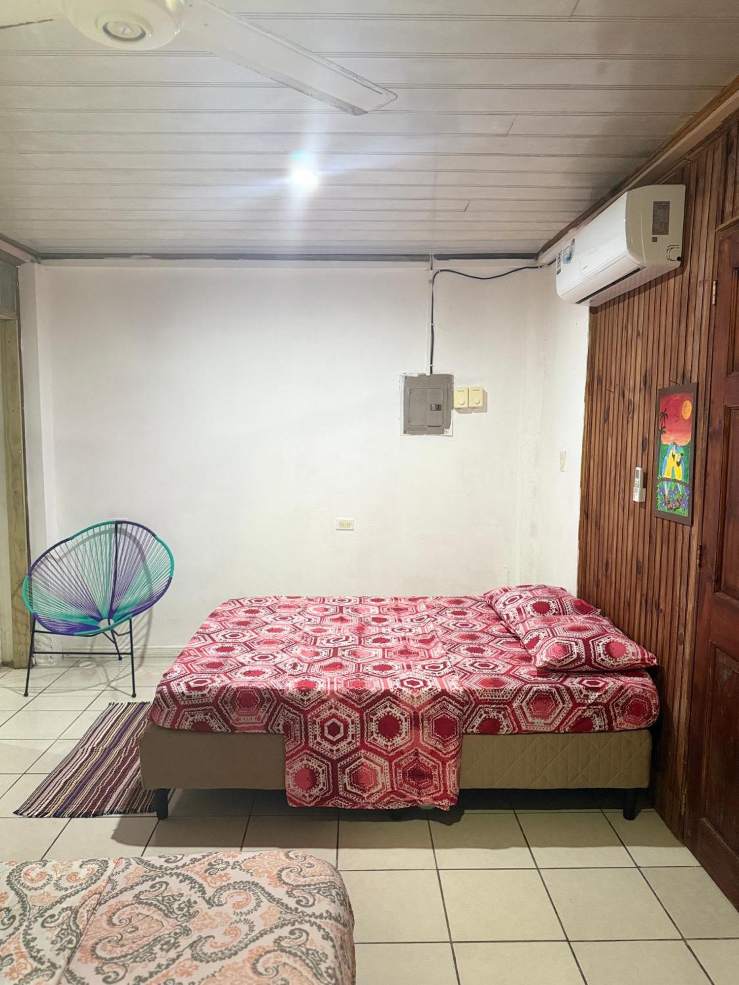 Mochis Apartment Quepos Bagian luar foto