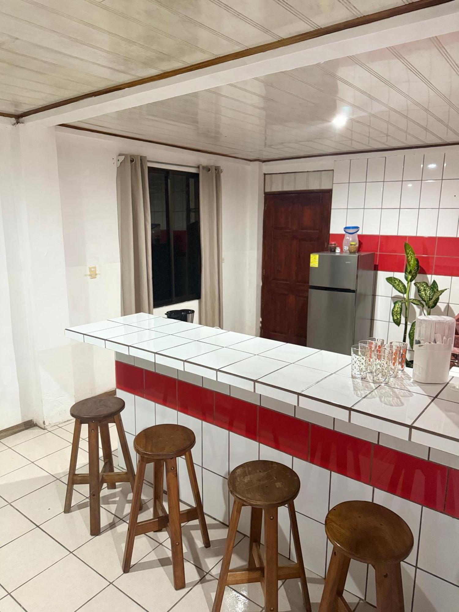 Mochis Apartment Quepos Bagian luar foto